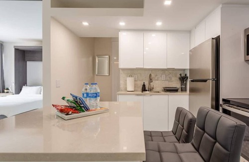 South Pointe Condo | BEACHFRONT Stunning 2 Bed 2 Bath w/Free Parking