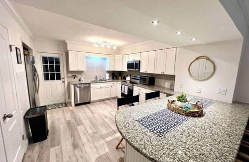 New Smyrna Beach House | Beachy 2bd Townhouse w/Garage