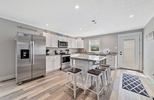 Ono Island House | Bear Point Cottage | Private Beach Retreat | 2 Restaurants Within Walking Distance