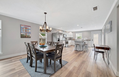 Ono Island House | Bear Point Cottage | Private Beach Retreat | 2 Restaurants Within Walking Distance