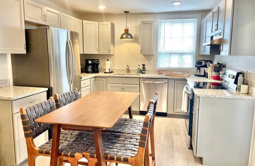 Frederick Condo | Beautiful 1900s Built 2BR Downtown Loft - 9 Min Walk To Carroll Creek - Pets OK