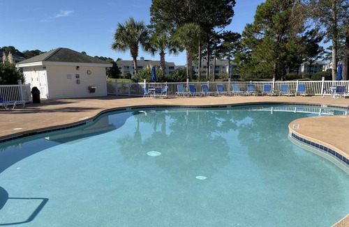 Central Myrtle Beach Condo | Beautiful 2 Bedroom Condo with Gorgeous Views of the Golf Course