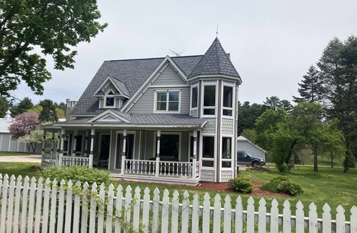 Shawano House | Beautiful 20 acre ranch just outside of Shawano!