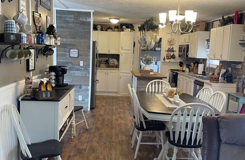 Mouth of Wilson House | Beautiful 4 Bedroom Mountain Getaway! Amazing Mountain Views !