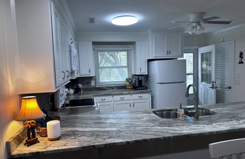 Edisto Island House | Beautiful 4 bedroom/2 bath family & pet friendly home 600 feet from the beach