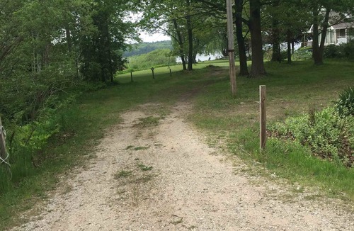 Pentwater House | Beautiful 5-bedroom cottage across from Bass Lake