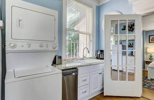 Thomas Square House | Beautiful 7 Bedroom Home for 20 Heated Pool Access