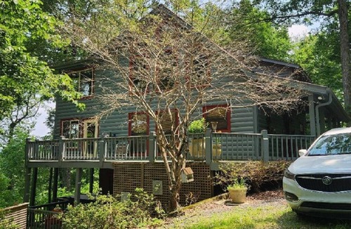 Foxfire Estates Cabin | BEAUTIFUL cabin on top of mountain