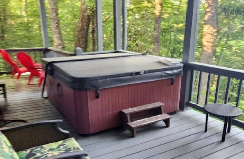 Foxfire Estates Cabin | BEAUTIFUL cabin on top of mountain
