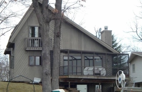Clear Lake Cottage | Beautiful Clear Lake Indiana Contemporary Lakefront Retreat