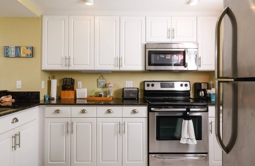 Grove City House | Beautiful Condo with first class amenities on Charlotte Harbor, Orlando Condo 4851