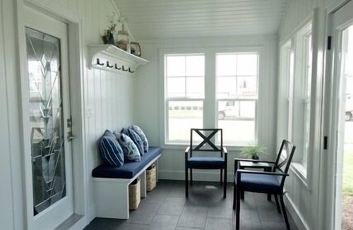 Spring Lake Cottage | Beautiful cottage home close to everything for your family and friends!