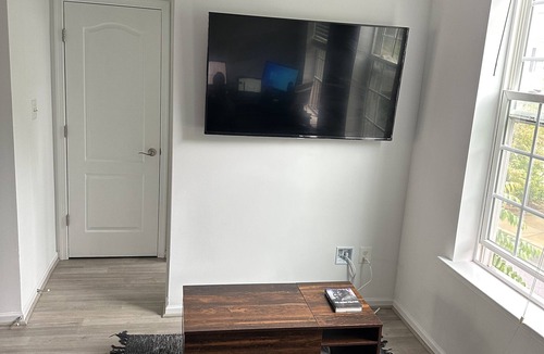 Germantown House | Beautiful Cozy 3 bedroom Townhome