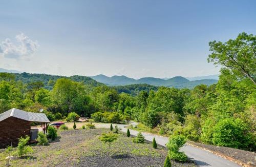Franklin House | Beautiful Franklin Home w/Bunkhouse & Hot Tub!