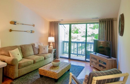 Acme Condo | Beautiful, Fresh, Spotless, Beach Access Condo Near Wineries, Shopping, Hiking