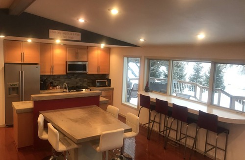 Rockford House | Beautiful home with stunning lake views from every room.