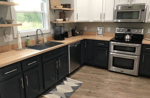 Stewart House | Beautiful KY Lake View + Nature, Family friendly, Hot Tub