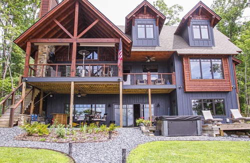 Blue Ridge Cabin | Beautiful Lakefront with Stunning Summer Sunset Views. Book now for 2026!