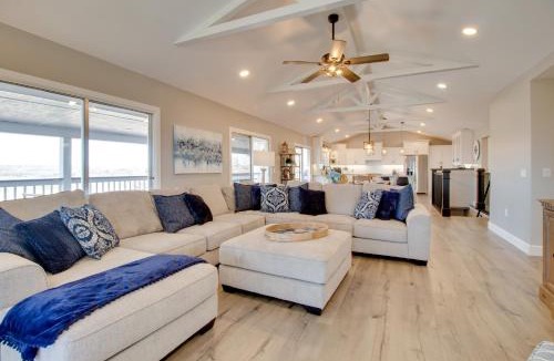 Lakeview House | Beautiful Lakeview Home: Near Bull Shoals Lake!