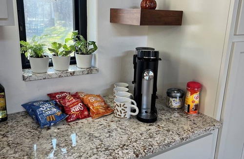 Joplin Villa | Beautiful Modern mountain getaway overlooking water with fountain.
