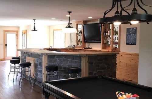 Liberty House | Beautiful Private Retreat only 25 miles from Beautifull Lake Cumberland.