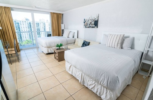 Sunny Isles Beach Apartment | Beautiful renovated condo in Sunny Isles on the beach!