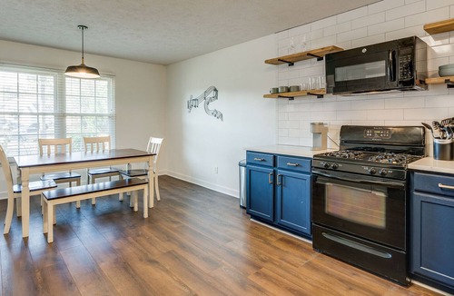 Hermitage House | Beautiful renovated home with large deck - close to Nashville!