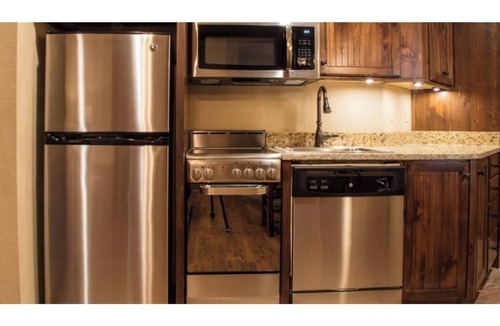 Gatlinburg Villa | Beautiful Two-Bedroom Villa in the gorgeous Smokey Mountains!