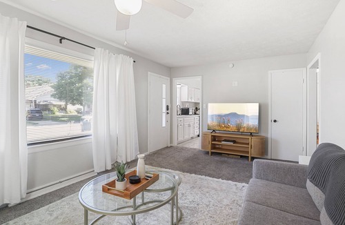 Terre Haute House | Beautifully remodeled 2 bed 1 bath + office house
