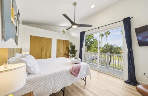 Bayshore Gardens House | Beautifully Renovated 5 Bed 3 Bath Mid Century Home