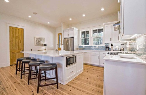 Ono Island House | Beckoning on Perdido Bay 3 bedroom with huge Private beach by Prickett Properties