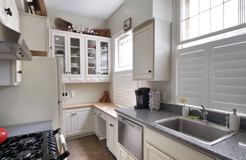Greater Belhaven Cottage | BELHAVEN COTTAGE HOME NEAR MED CENTER & MILLSAPS