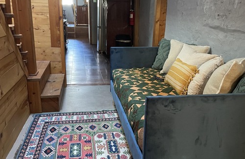 Bell Buckle House | Bell Buckle Hideaway - Downtown Bell Buckle, TN