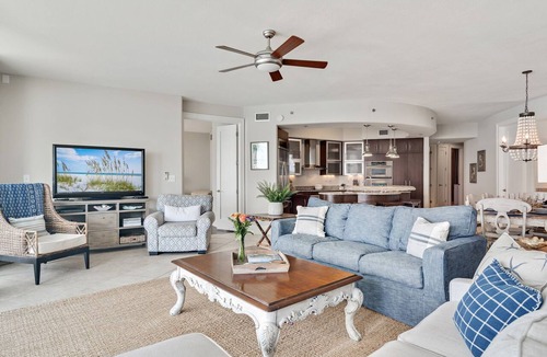 Orange Beach East Condo | Bella Luna 202 - Luxury Condo - walking distance to Flora Bama-Sleeps 8