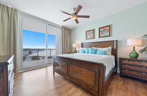 Orange Beach East Apartment | Bella Luna 407-Luxury Condo-Sleeps 8-Walk to Flora-Bama-2 King Beds-Flora-Bama