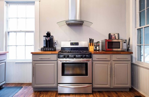 Butchertown House | Best Location! - Huge Historic Charm - 3BR-3BTH