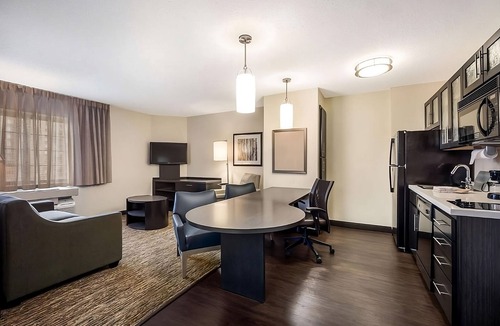 Troy Hotel | Best Value, Quality Stay! 4 Relaxing Units, Pet-Friendly, Near Robinwood Park