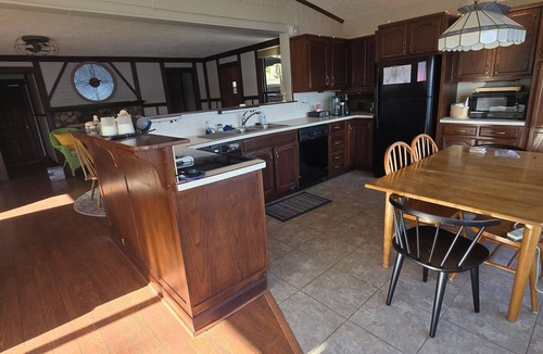North Webster House | Best Views of Webster Lake! Paddleboards + Swimming
