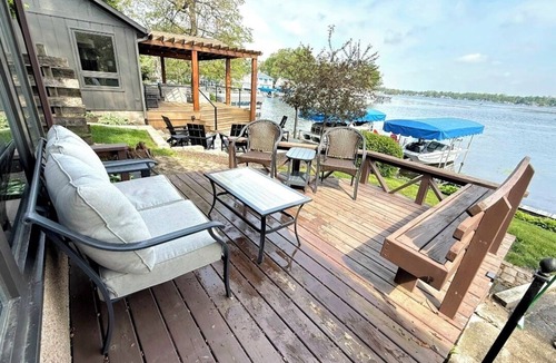 North Webster House | Best Views of Webster Lake! Paddleboards + Swimming