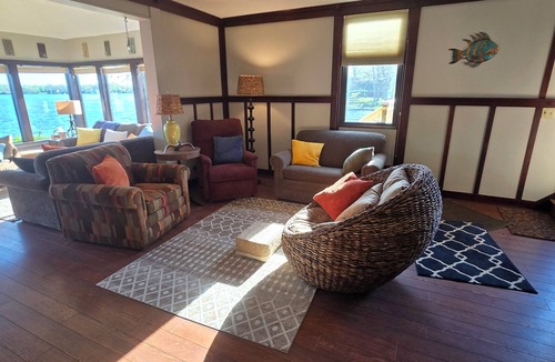 North Webster House | Best Views of Webster Lake! Paddleboards + Swimming