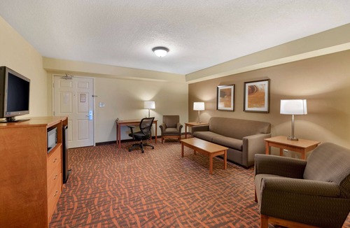 Jeffersontown Hotel | Best Western Louisville East Inn & Suites