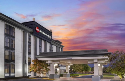 Pike Hotel | Best Western Plus Indianapolis NW Hotel