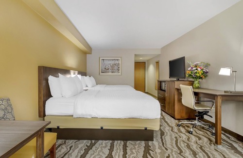 Dillsboro Hotel | Best Western Plus River Escape Inn & Suites