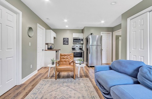 Huntsville Apartment | Bethany Grove House B | Cozy Three Bedroom Stay