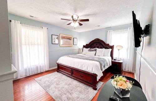 Stanton House | Bhie Lovely Hideaway - RRG - Peaceful - Cozy Stay Stanton location just steps from Kroger and a short 15-minute drive to Natural Bridge Ideal home base for hikers climbers