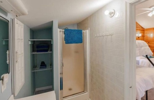 Holton Cottage | Big Blue Lake Cottages, LLC - Cottage #3