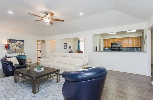 Bella Vista House | Bike trails access, Swing bed, golf course