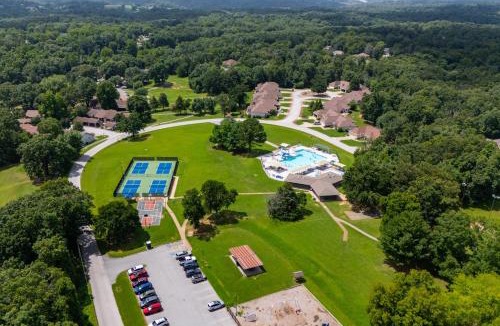 Bella Vista Apartment | Birdies & Bikes at Fairway 45