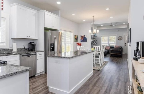 Fairview House | Birds Nest | 3BR/2BA dog-friendly mountain home in Fairview, NC