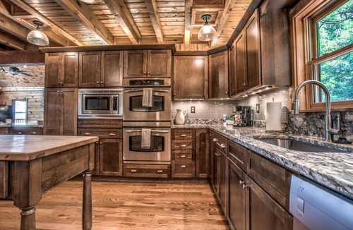 Black Mountain House | Black Mountain Hilltop Retreat | Luxury Log Cabin with Mountain Views